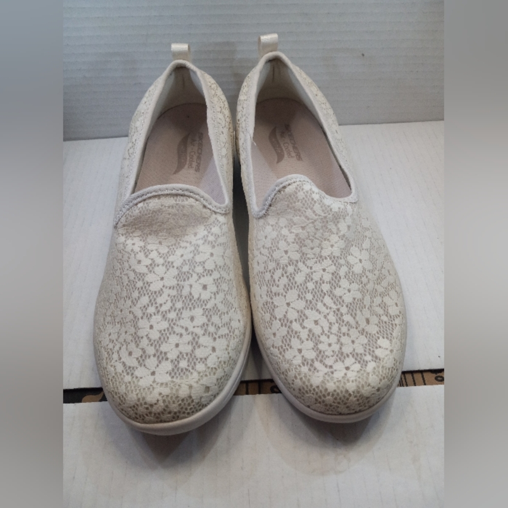 Skechers Air-Cooled Arch Fit Uplift Flower Lace Mesh Loafer Flats Fabric Skimmer